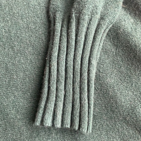 Beautiful green sweater semi cropped not too short size M made in Italy - Picture 6 of 8